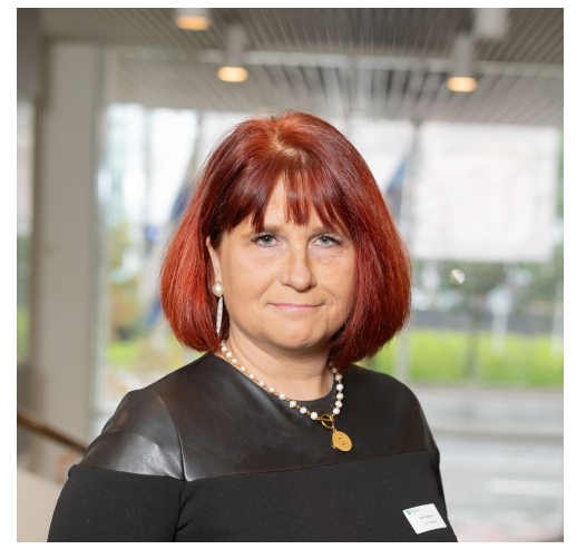 Lektor Siiri Koplimaa